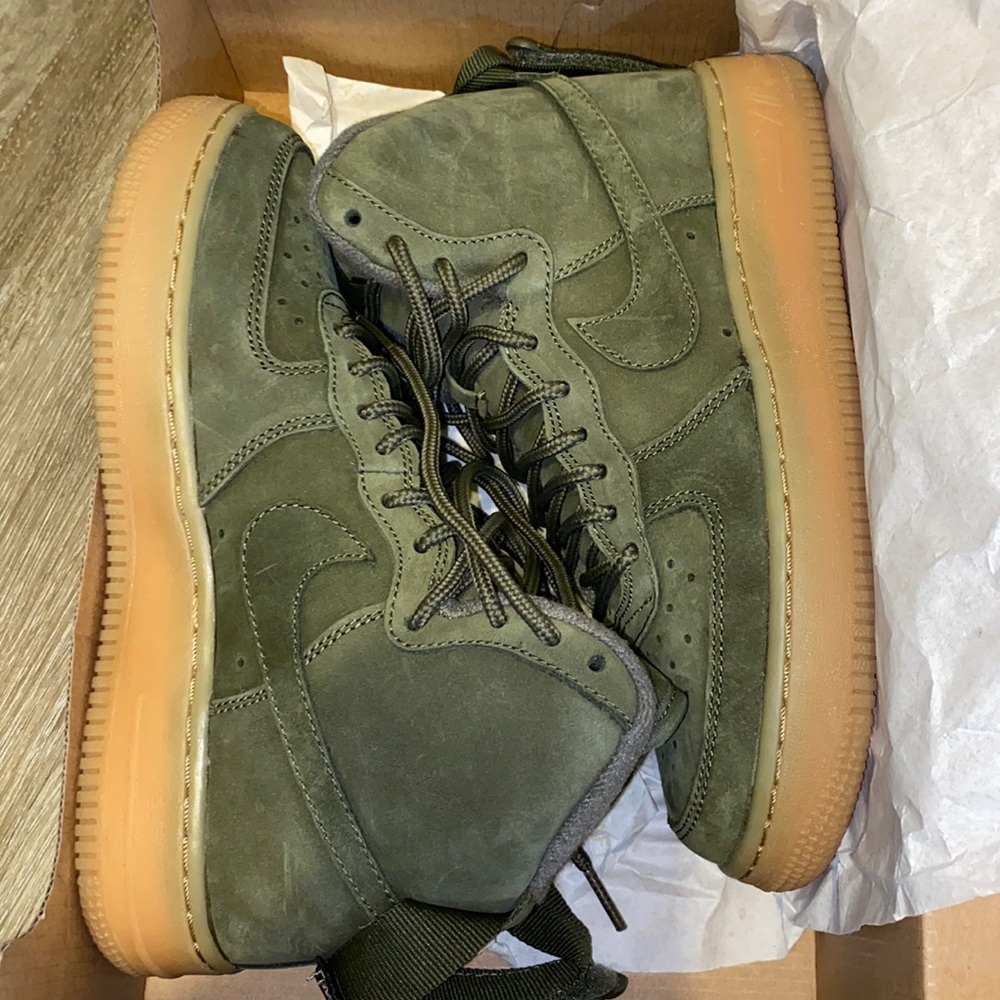 Nike Olive Green Air Force Ones 🌲